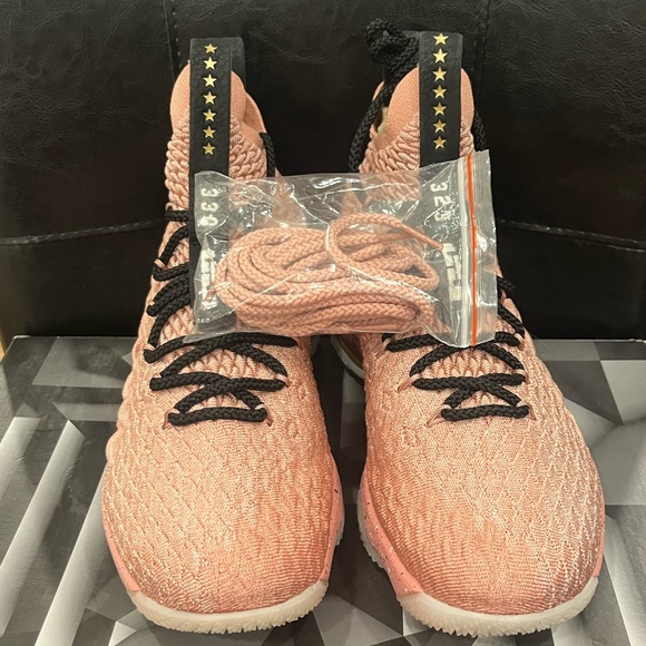 Nike Lebron XV LMTD (GS) - 6.5Y - Picture 5 of 6
